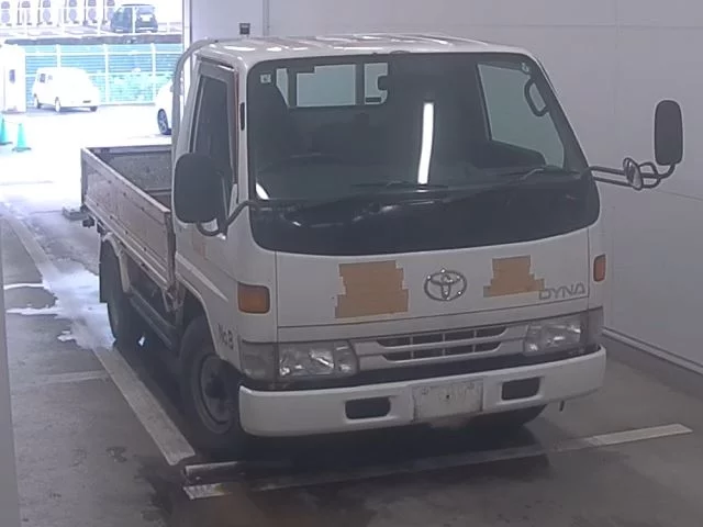 Toyota Dyna  с аукциона в Японии