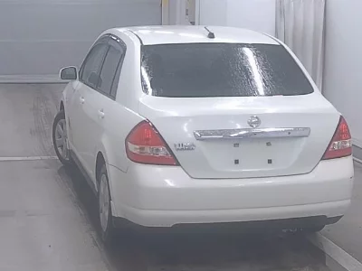Nissan Tiida Latio