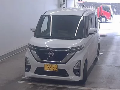 NISSAN ROOX