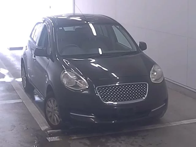 Nissan March  с аукциона в Японии