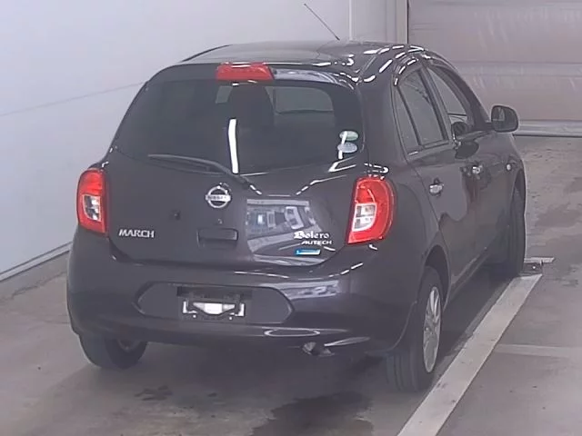 Nissan March  с аукциона в Японии
