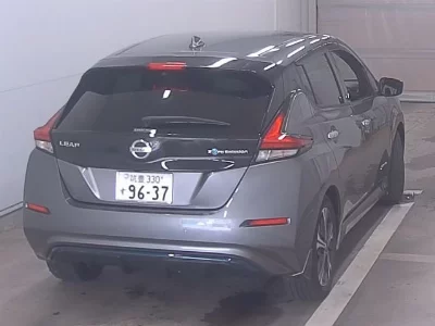 NISSAN LEAF