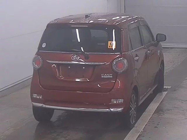 Daihatsu Cast  с аукциона в Японии