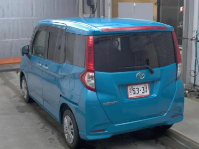 TOYOTA ROOMY