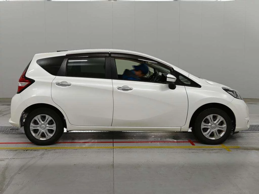 Nissan Note  с аукциона в Японии