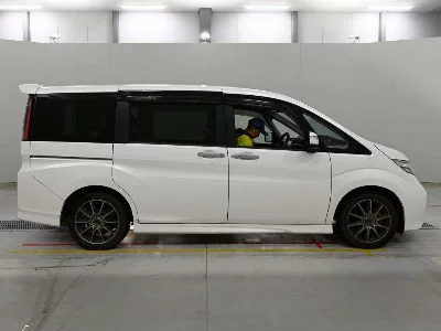 Honda STEPWGN SPADA