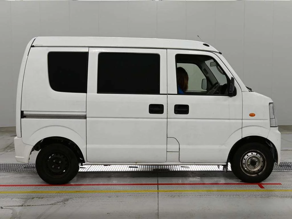Nissan NV100 Clipper  с аукциона в Японии