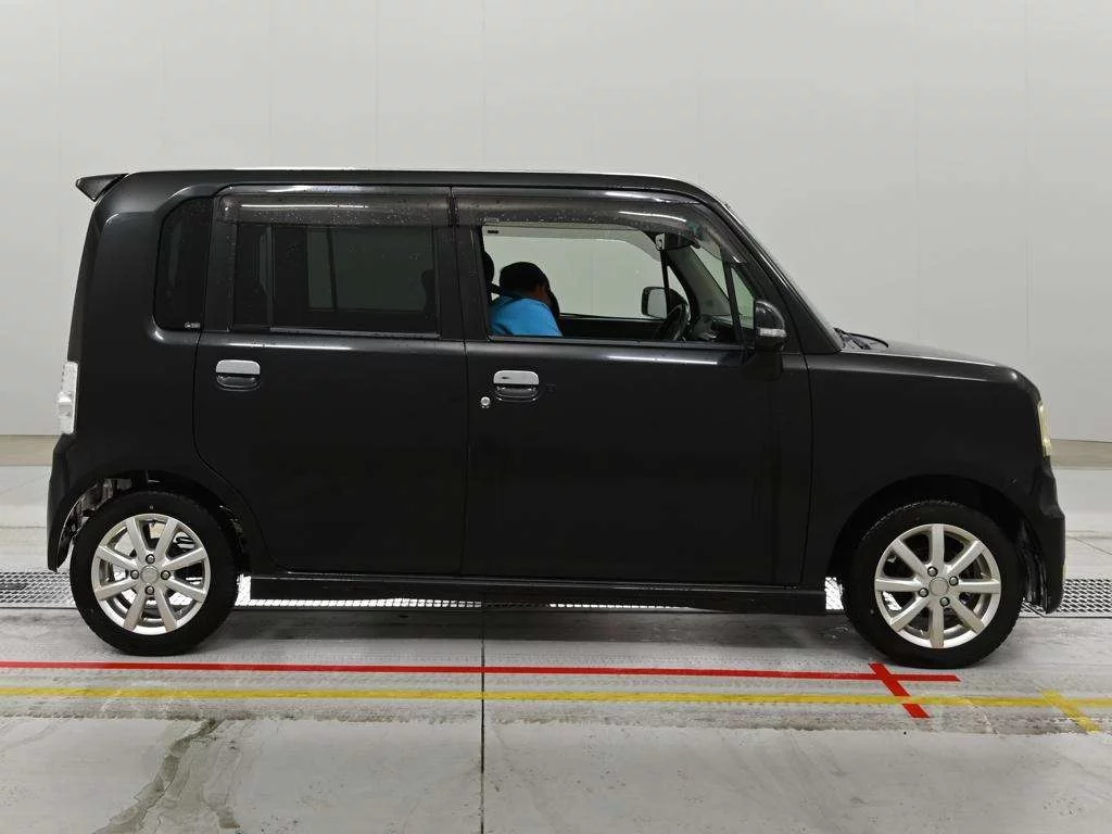 Daihatsu Move Conte  с аукциона в Японии