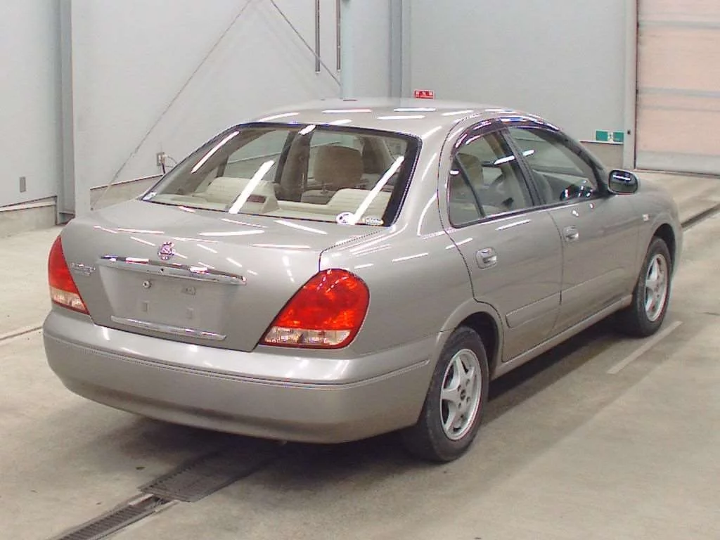 Nissan BLUEBIRD SYLPHY  с аукциона в Японии