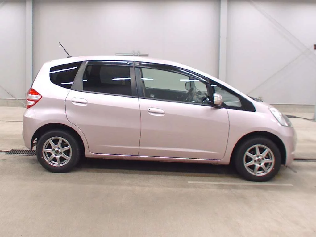 Honda Fit  с аукциона в Японии