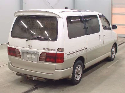 Toyota GRAND HIACE