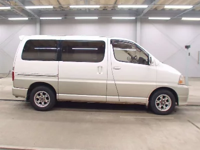 Toyota GRAND HIACE
