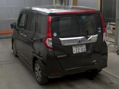 TOYOTA ROOMY