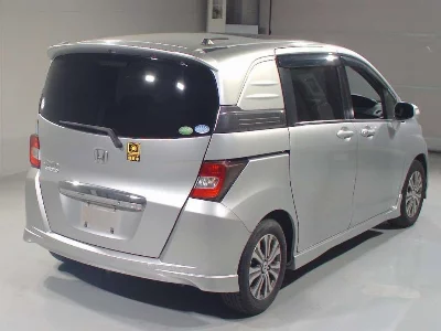 Honda Freed Spike