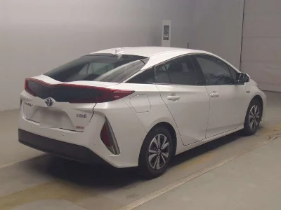 TOYOTA PRIUS PHV