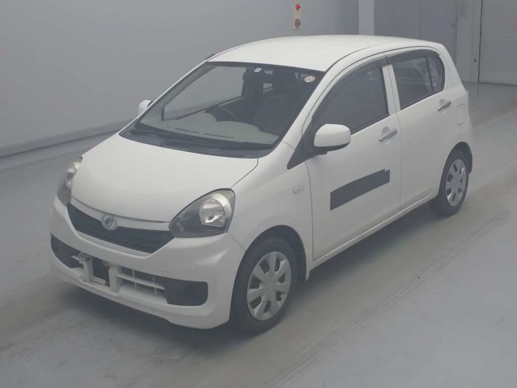 Daihatsu Mira e:S  с аукциона в Японии