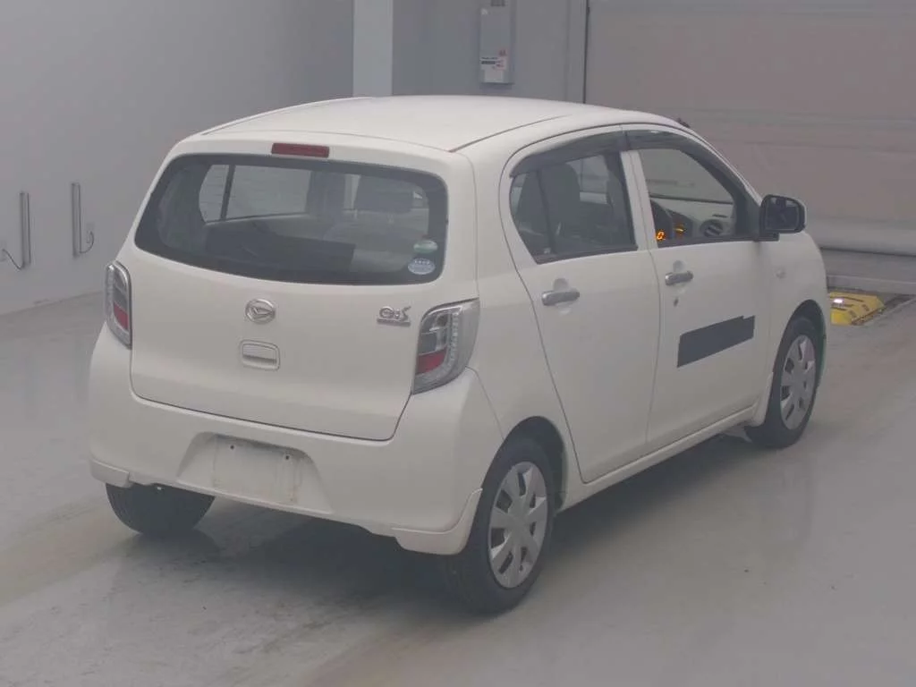 Daihatsu Mira e:S  с аукциона в Японии
