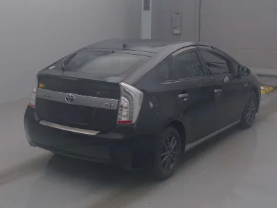 Toyota Prius PHV