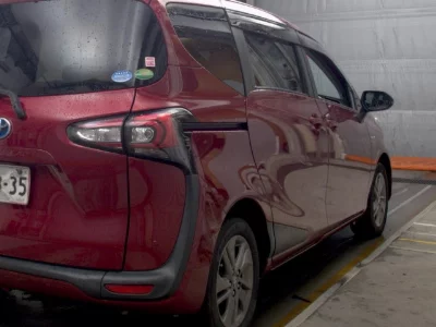 Toyota Sienta