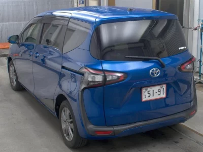Toyota Sienta