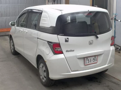 Honda Freed Spike