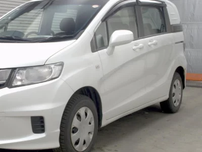 Honda Freed Spike