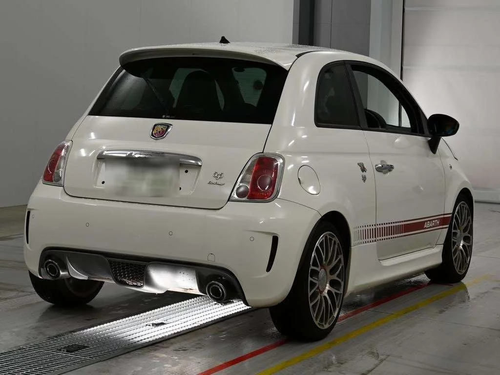 Abarth 595  с аукциона в Японии