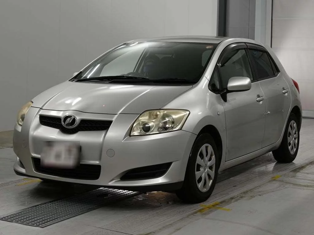 Toyota Auris  с аукциона в Японии