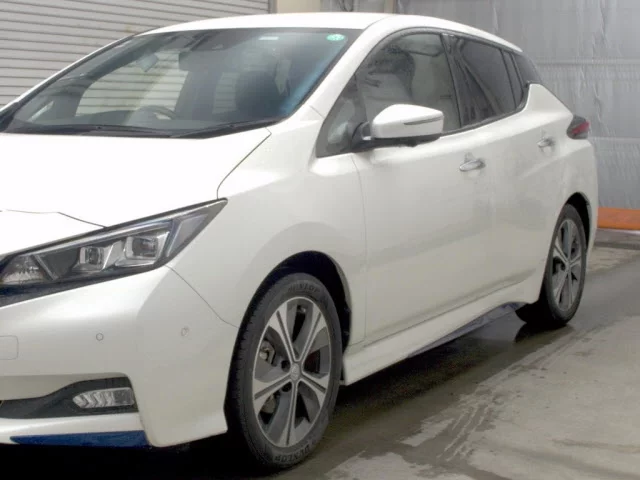 Nissan Leaf  с аукциона в Японии