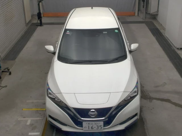 Nissan Leaf  с аукциона в Японии