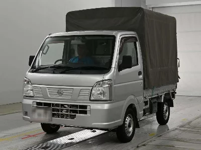 Nissan NT100 Clipper