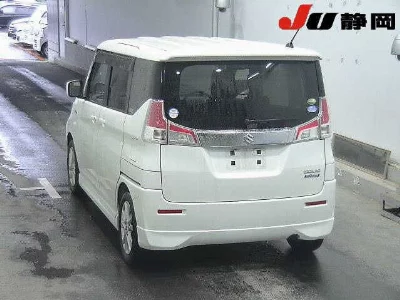 Suzuki Solio