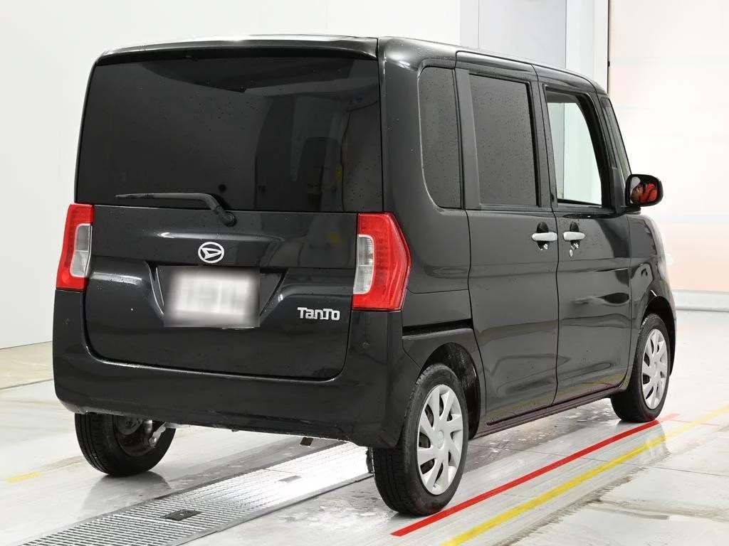 Daihatsu Tanto  с аукциона в Японии