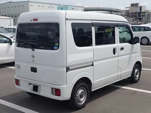 Nissan NV100 Clipper  с аукциона в Японии