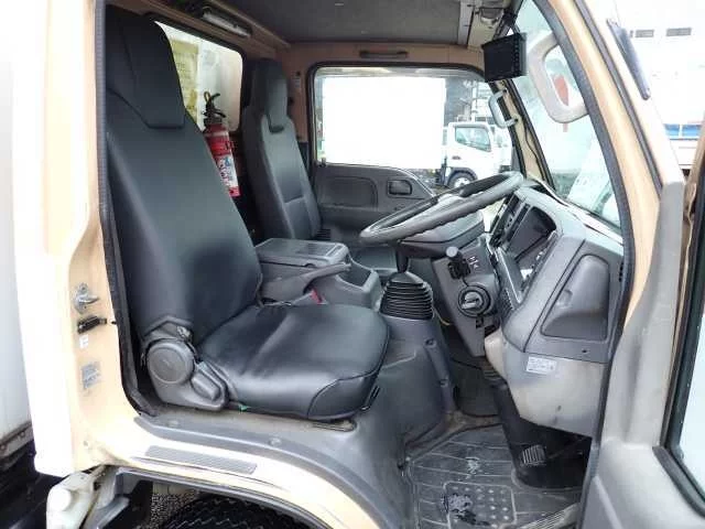 Isuzu Elf  с аукциона в Японии