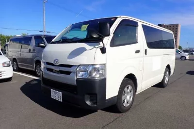 TOYOTA HIACE VAN