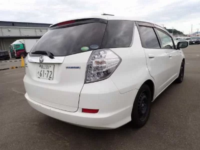 Honda FIT SHUTTLE HYBRID