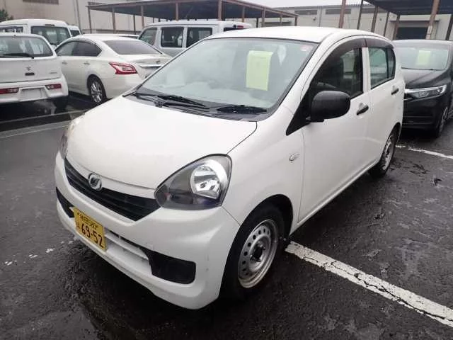 Daihatsu Mira e:S  с аукциона в Японии