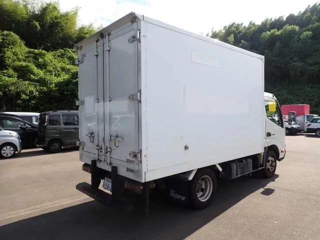 Hino Dutro  с аукциона в Японии