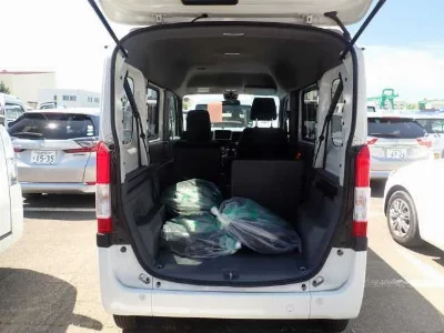 HONDA N-VAN