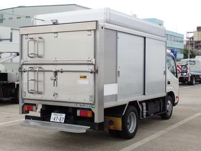Hino Dutro  с аукциона в Японии