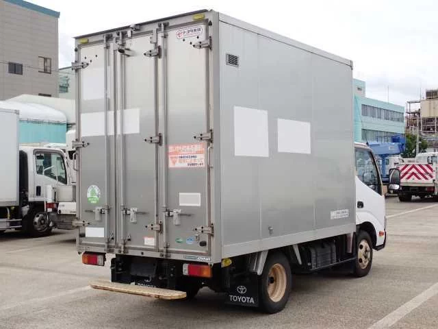 Toyota Dyna  с аукциона в Японии