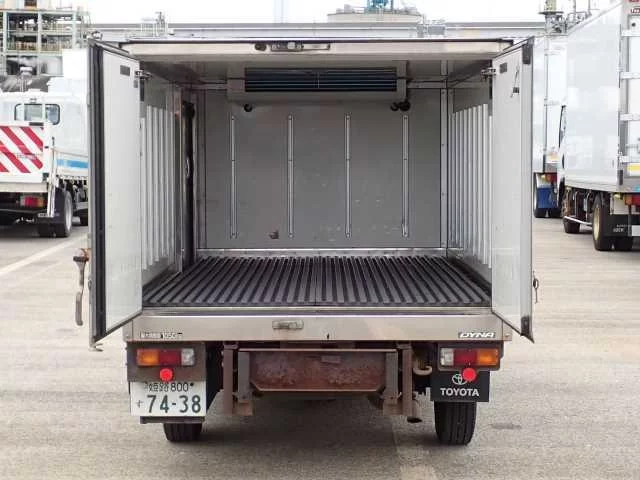 Toyota Dyna  с аукциона в Японии