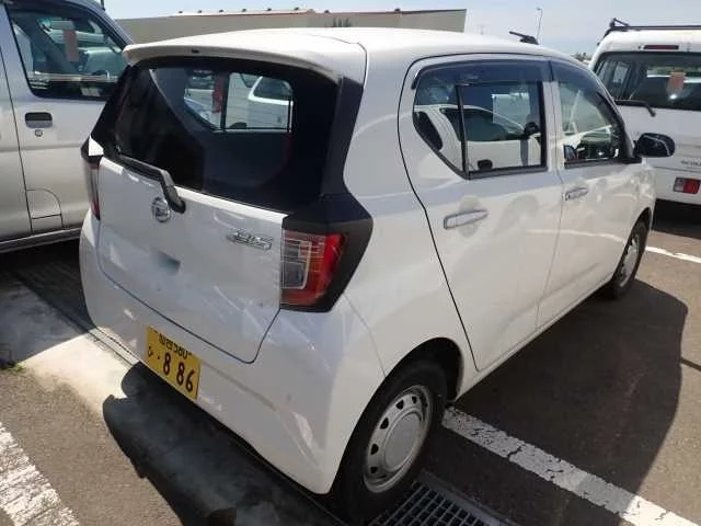 Daihatsu Mira e:S  с аукциона в Японии