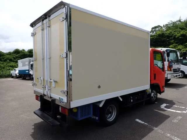 Isuzu Elf  с аукциона в Японии