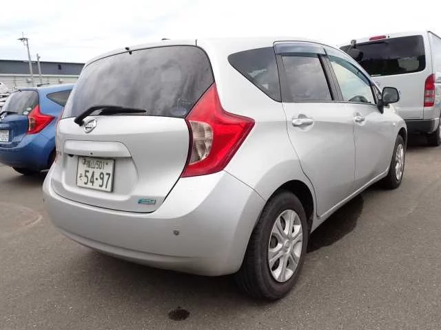 Nissan Note  с аукциона в Японии