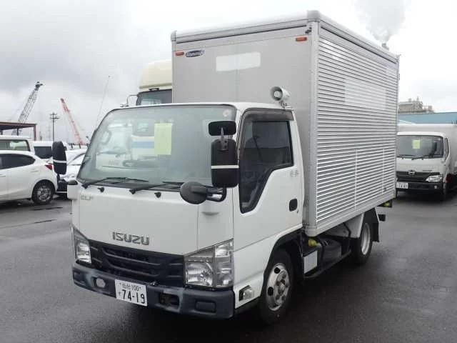 Isuzu Elf  с аукциона в Японии
