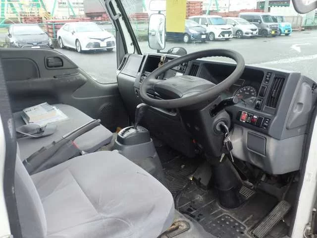 Isuzu Elf  с аукциона в Японии