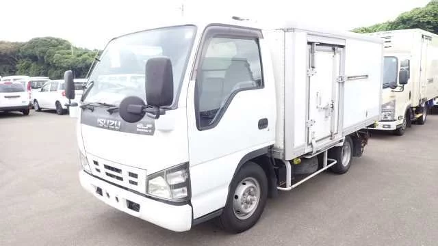 Isuzu Elf  с аукциона в Японии