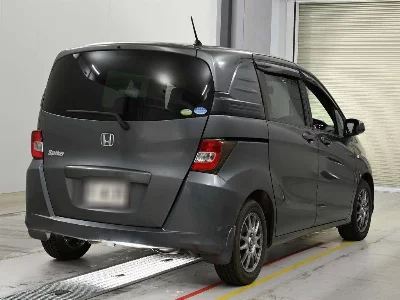 Honda Freed Spike